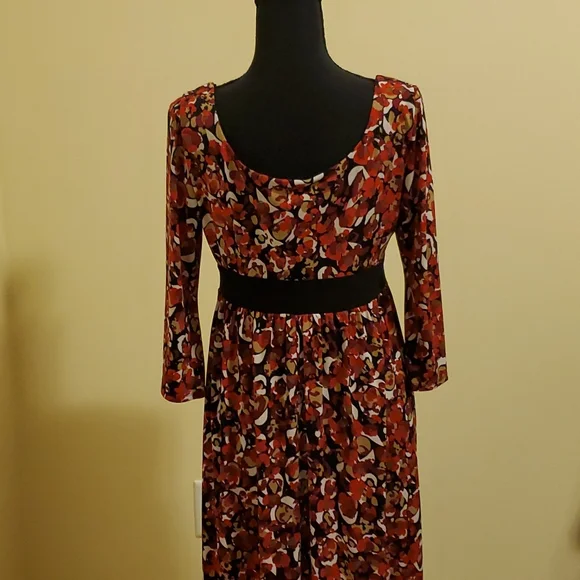 TIANA B. - Picture 4 of 7